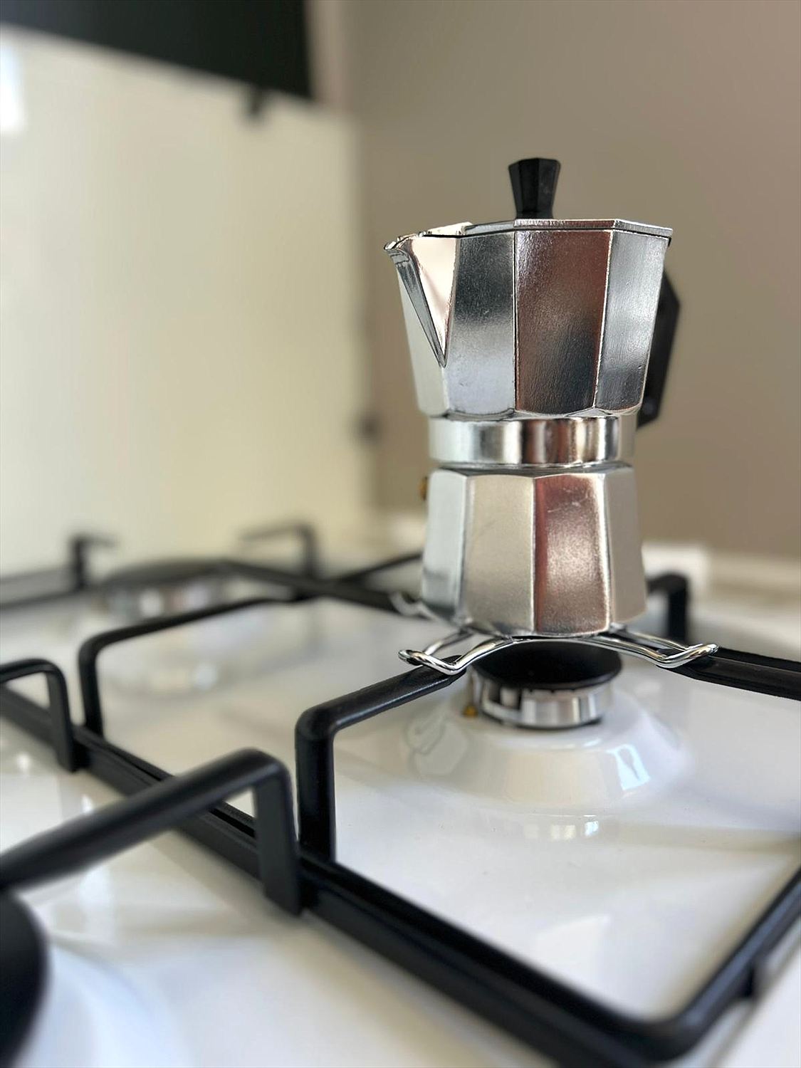 Cafetière italienne sur la gazinière